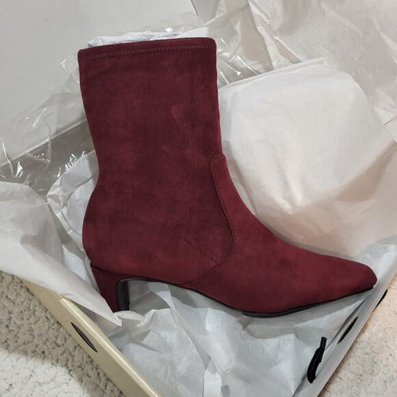 NEW Anne Klein Women's Iga Kitten Heel Ankle Boot Wine size 7.5 M - Picture 4 of 6